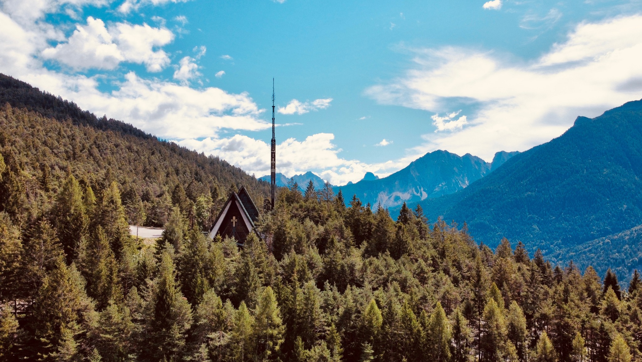 Scopri di più sull'articolo Villaggio ENI – un piacevole soggiorno nel futuro – Corte delle Dolomiti